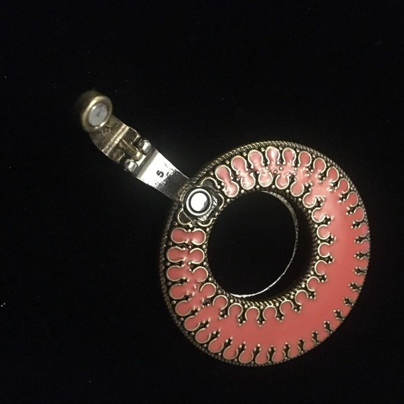 Premier Designs Double Take Enhancement Pendant - Picture 3 of 3